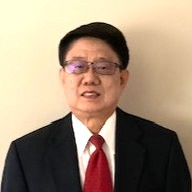 Headshot of Derek Yu