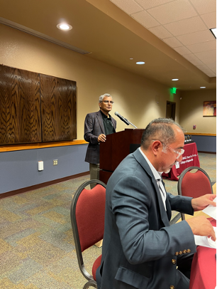 Dean Reddi speaking at the College of Engineering Banquet. 