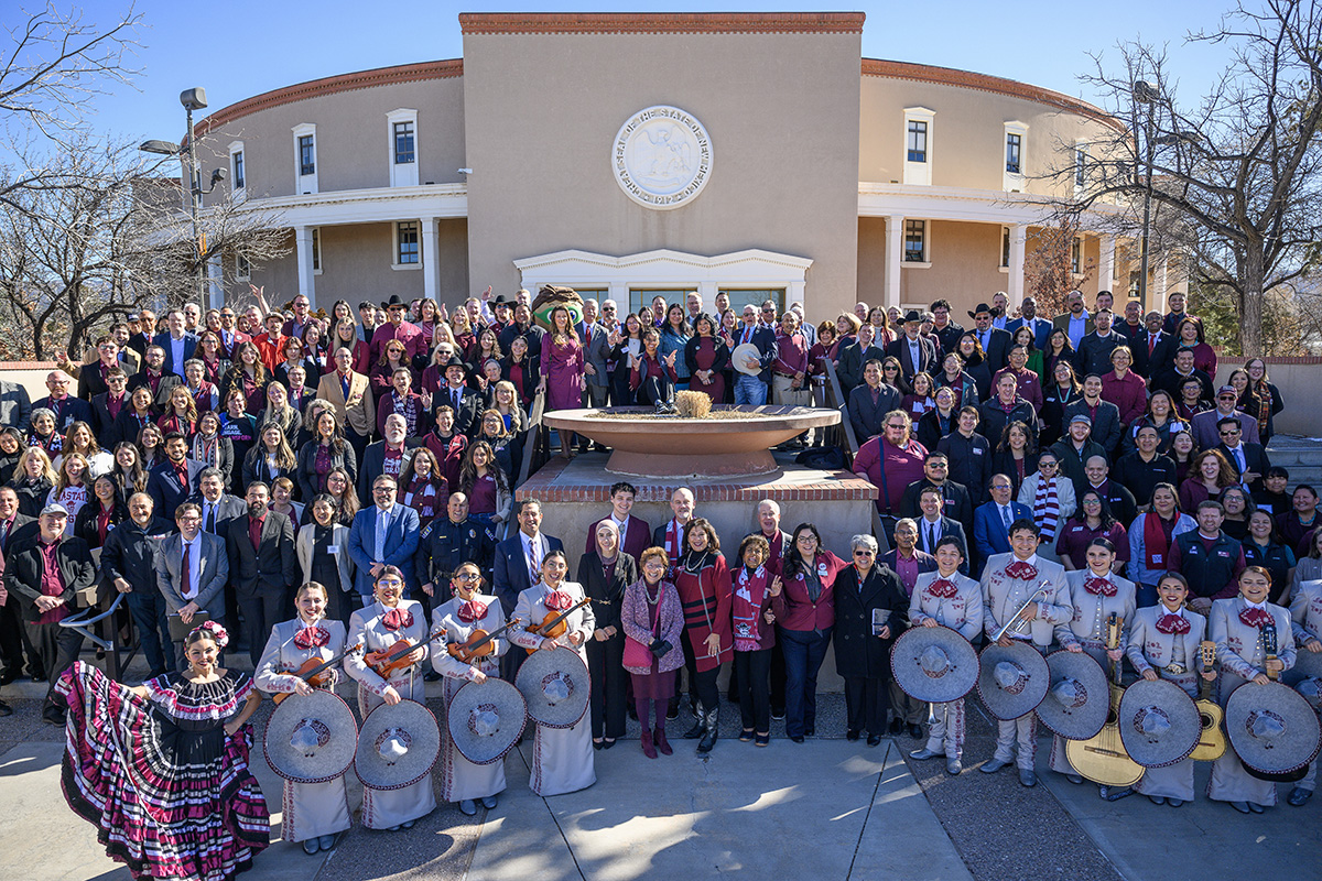 Group photo of members of the NMSU Community at NMSU day at the Round House in Santa Fe, NM. 